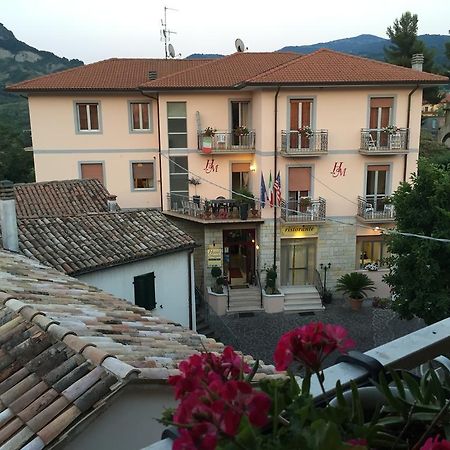 Hotel Magda Novafeltria 外观 照片