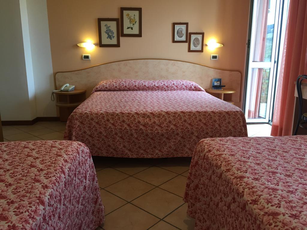 Hotel Magda Novafeltria 客房 照片